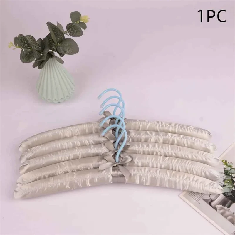 Cintre pour étendoir à linge satin rembourré