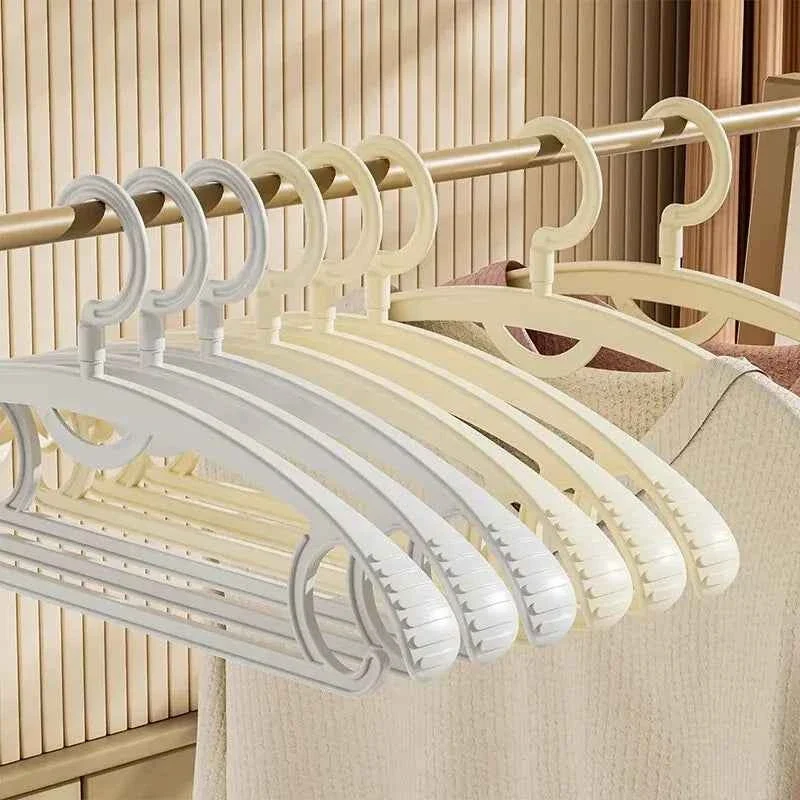 Cintre pour étendoir à linge épaules larges antidérapant