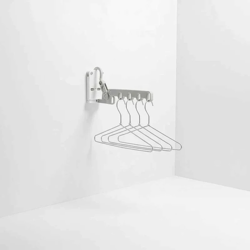 Cintre pour étendoir à linge multifonction gain de place