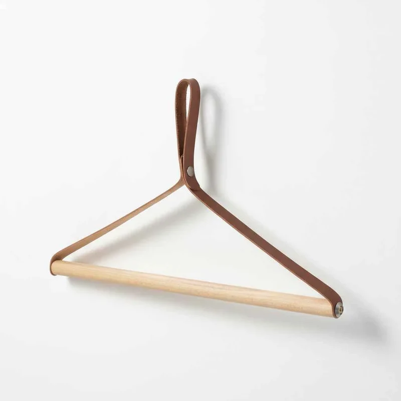Cintre pour étendoir à linge bois et cuir