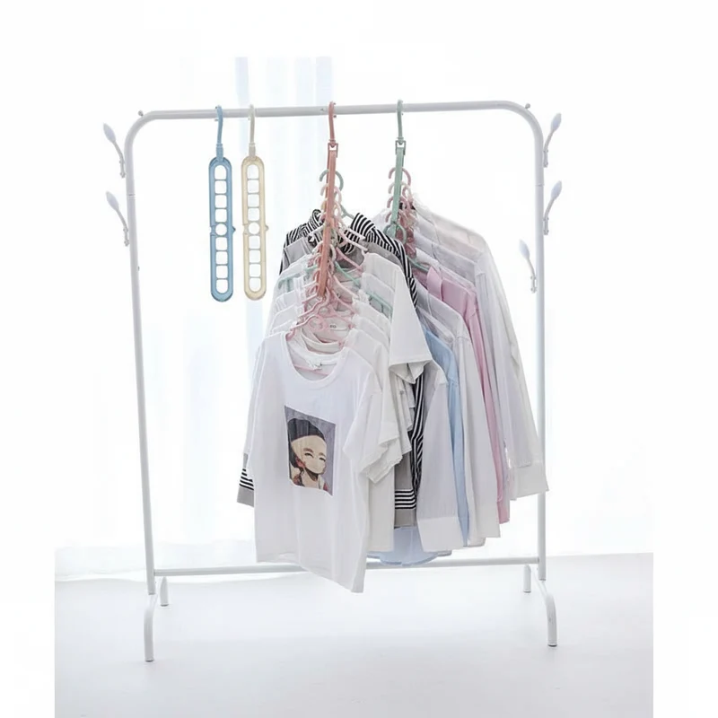Cintre pour étendoir à linge multifonction 9 trous