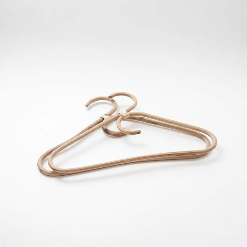 Cintre pour étendoir à linge en rotin naturel