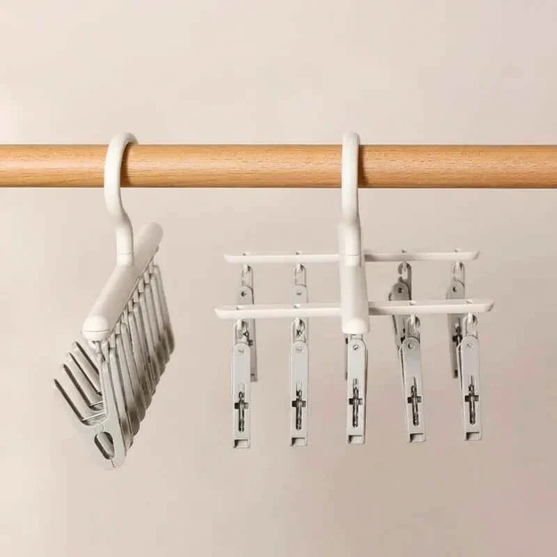 Petit étendoir à linge pour chaussettes et dessous