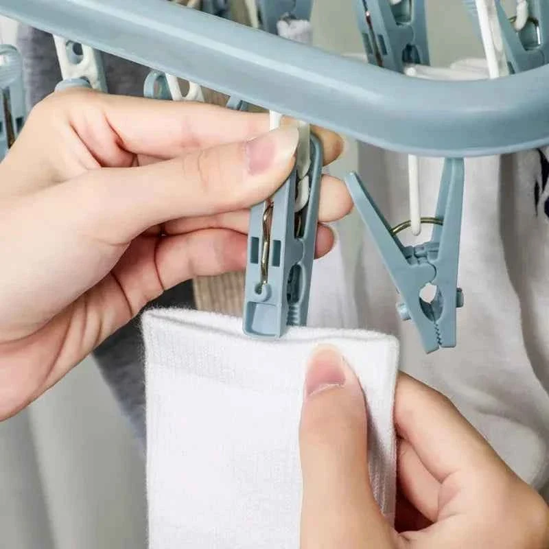 Petit étendoir à linge pliable 32 pinces