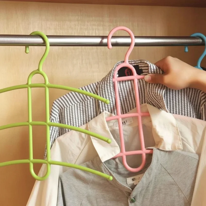 Cintre pour étendoir à linge trois niveaux gain de place