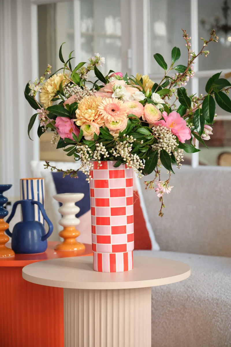 Vase céramique tube à damier rouge Sofia