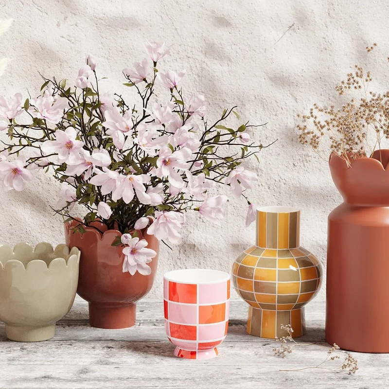 Vase d coratif en c ramique damier orange Gen ve