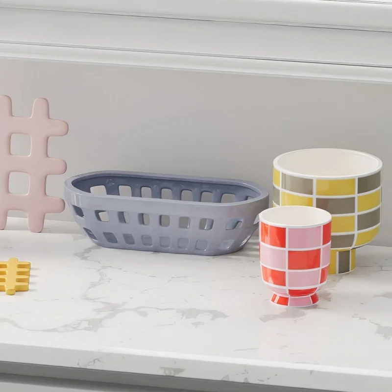Vase c ramique motif damier jaune Versailles