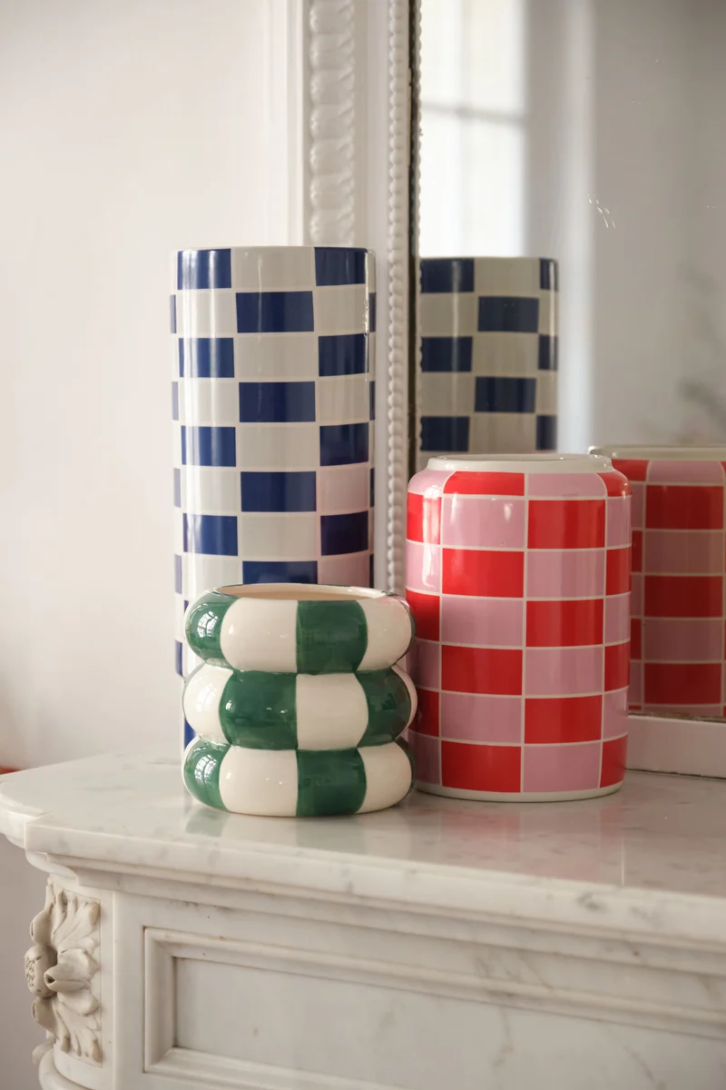 Vase c ramique tube damier bleu Sofia