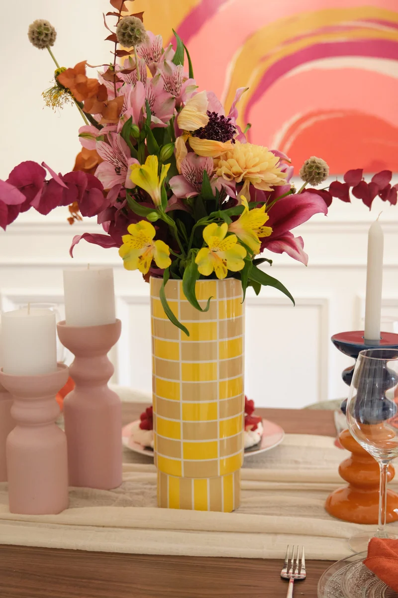 Vase c ramique tube damier jaune Sofia