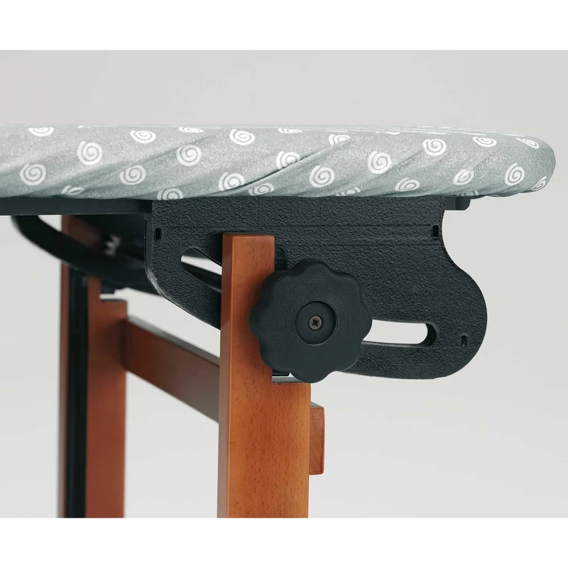 ARIT Bravo Table a Repasser, Planche à repasser, station de repassage, le plus grand plan de travail 115x54cm réglable de 86 à 92 cm, Couleur cerise
