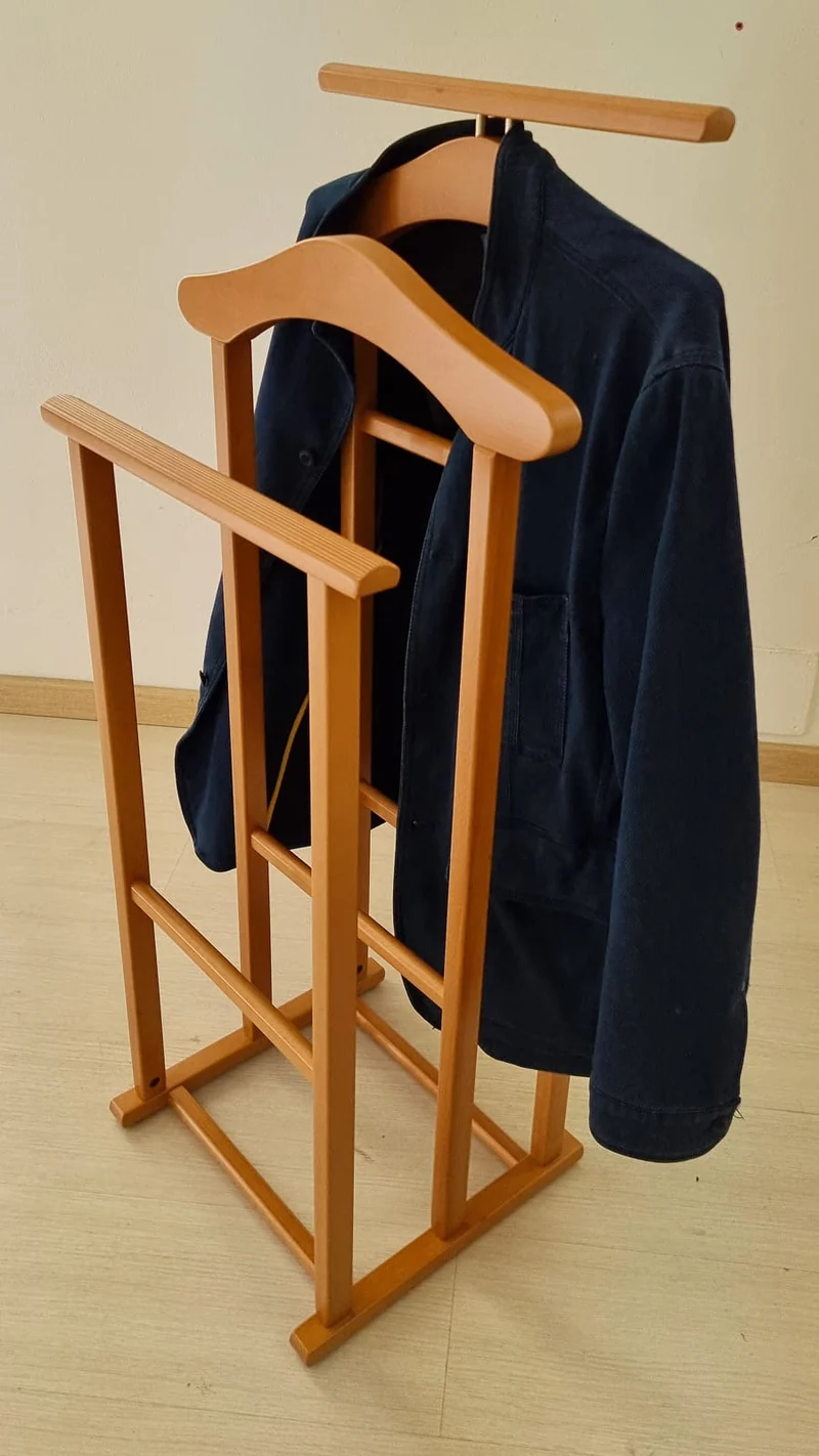 ARIT Maxi – Valet de chambre en hêtre, 2 cintres, 2 porte-pantalons, couleur merisier, fabriqué en Italie