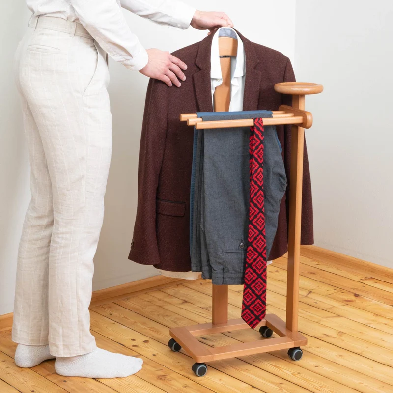 Valet de chambre en hêtre avec tablette – Tatkraft Lord