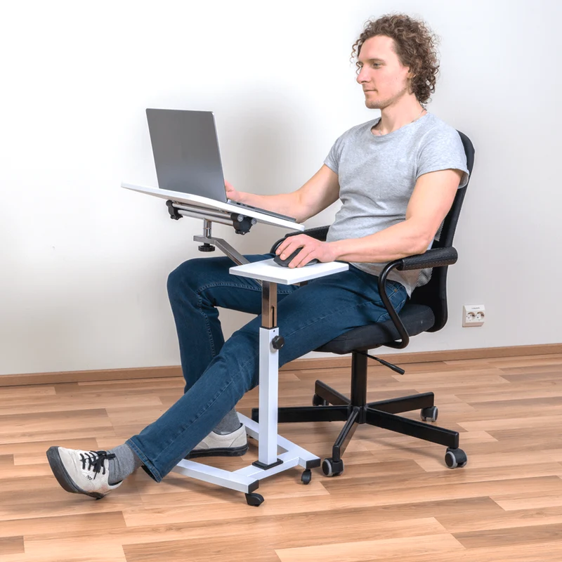 Tatkraft Like – Table réglable pour ordinateur portable sur roulettes, plateau inclinable, tablette pour souris, 67 × 70–99,5 × 52 cm, blanche