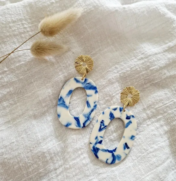 BOUCLE D'OREILLE OVALE BLEUE