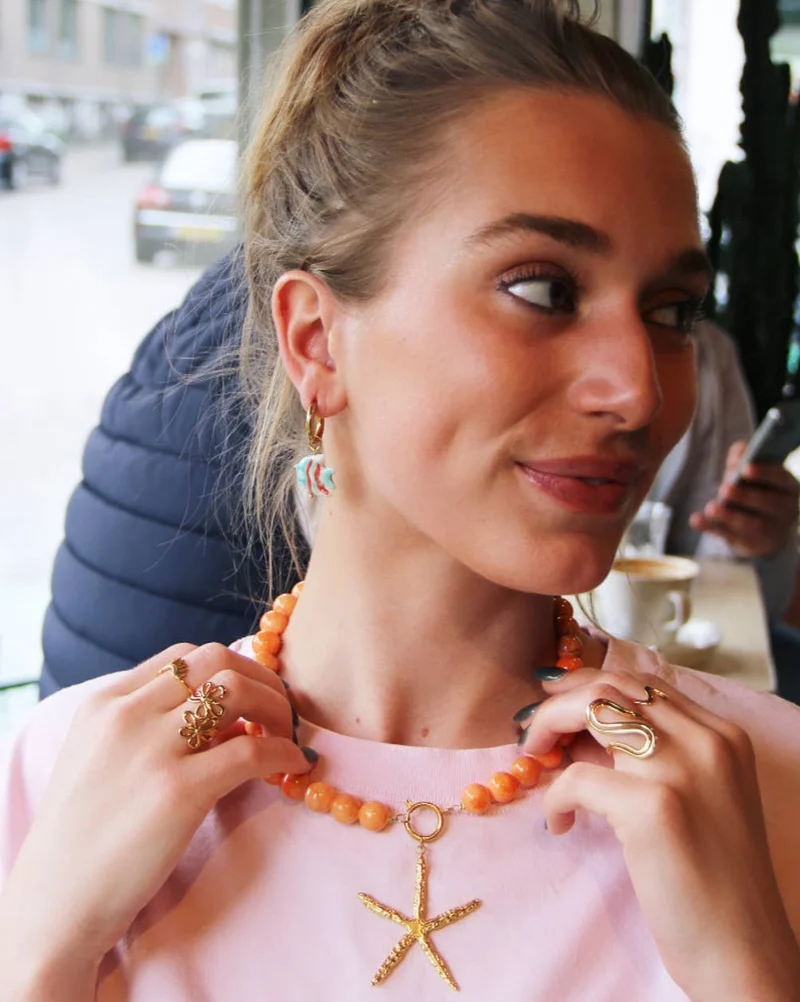 COLLIER EN PERLES DE PIERRE NATURELLE - Orange