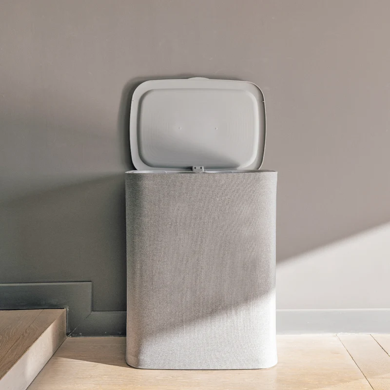 Panier à linge en tissu 50L SVEN avec couvercle et 2 sacs amovibles séparateurs, grande capacité, pliable et pratique