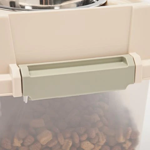 Elevated Feeder with Airtight Storage - Medium