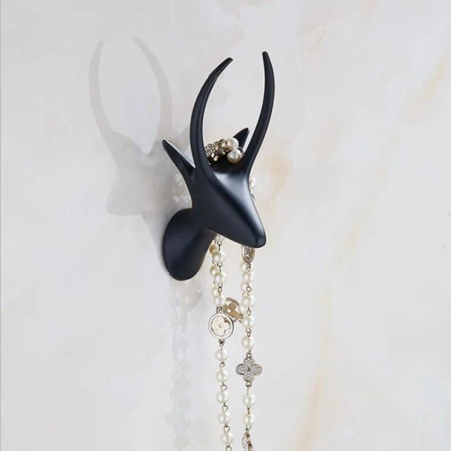 Crochet Porte Manteau Moderne Cerf Noir