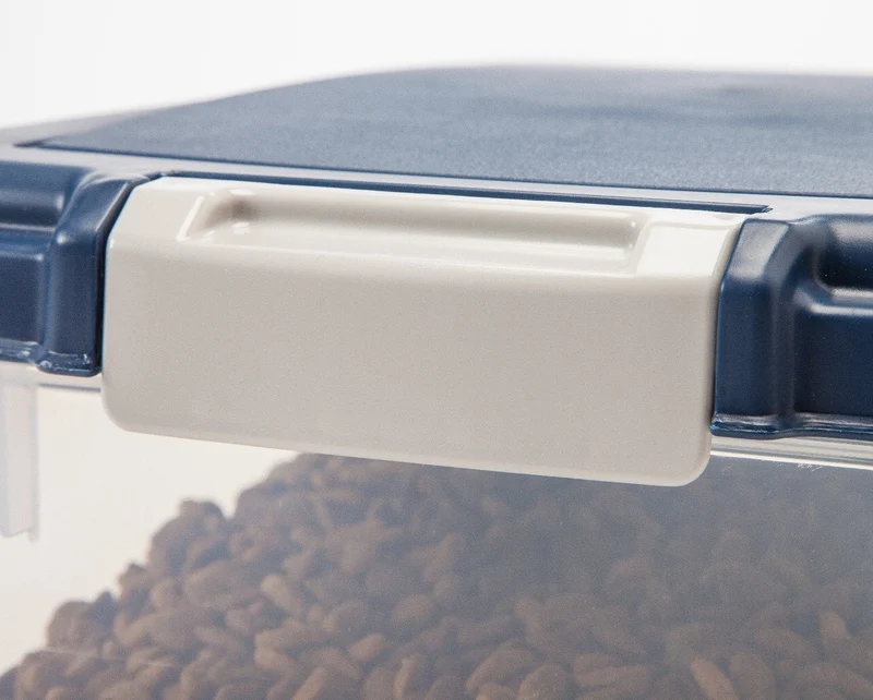 Airtight Pet Food Container WeatherPro™ - 12QT
