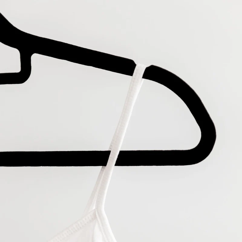 Non- Slip Hanger