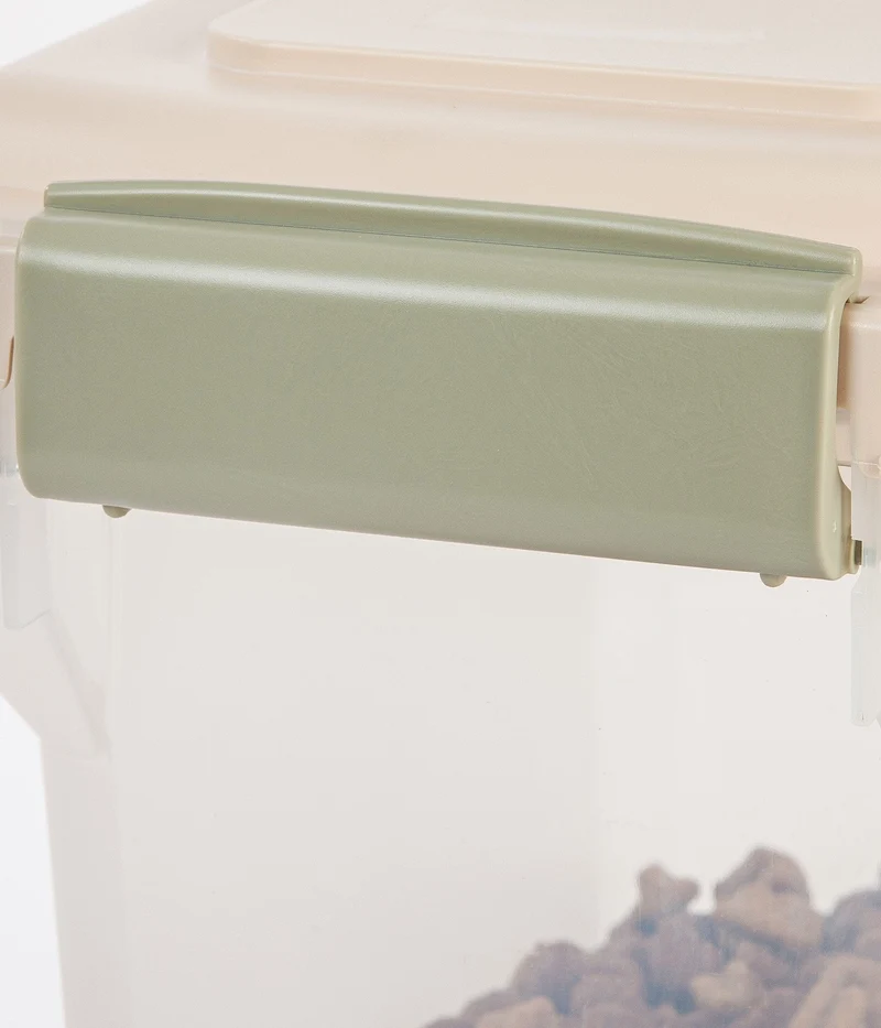Airtight Pet Food Container WeatherPro™ - 15 QT