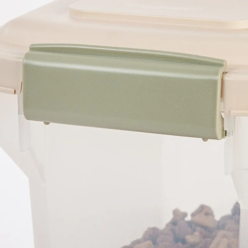 Airtight Pet Food Container WeatherPro™ - 15 QT