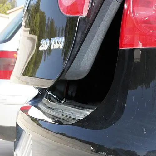 Crochet d'Aération pour Coffre de Voiture : Sécurité et Ventilation pour chien