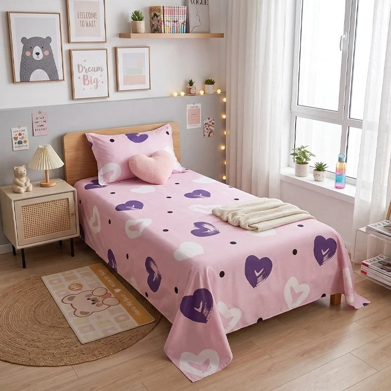 Drap de lit doux à motifs cœurs