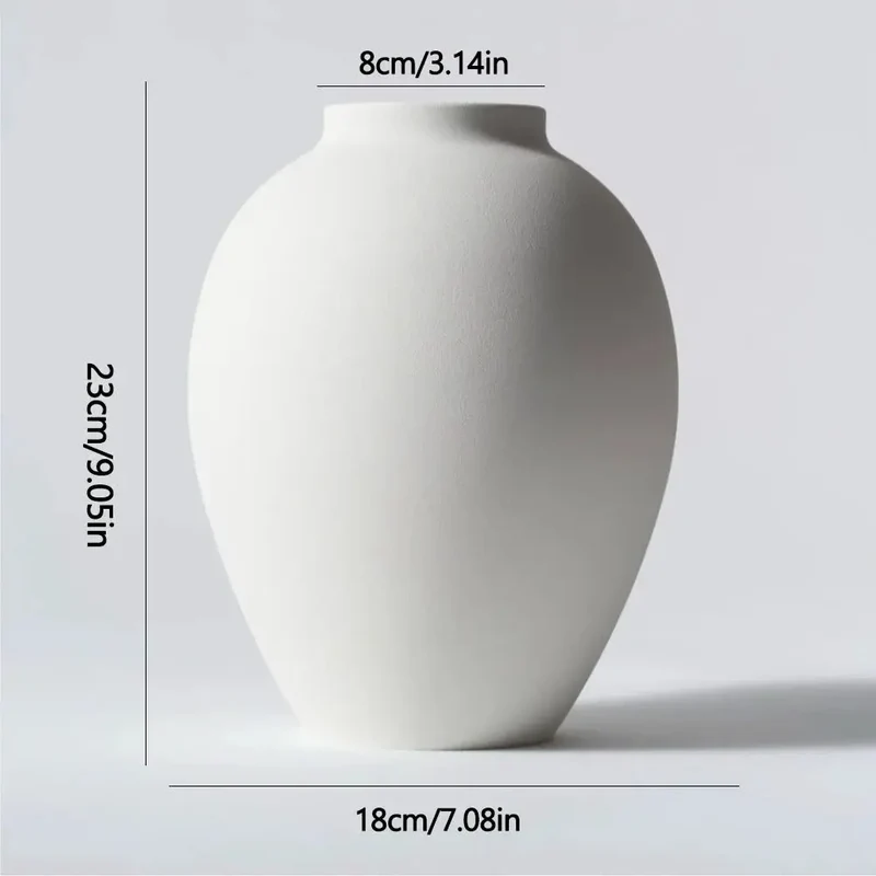Vase en métal moderne,
