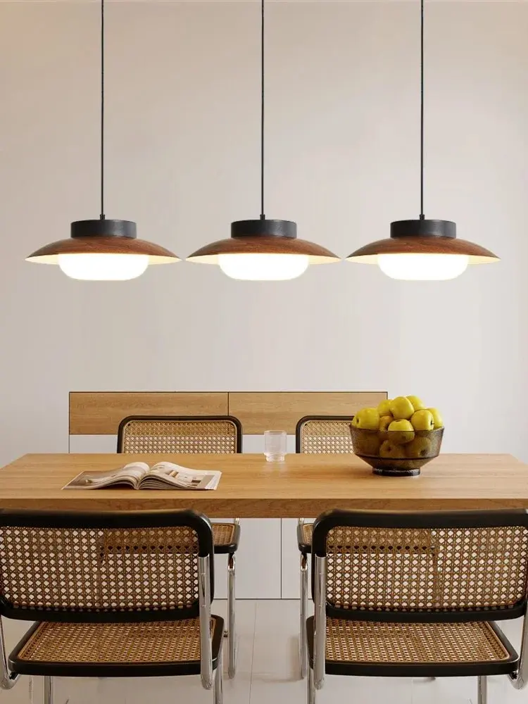 Suspension Nordique 3 Lumières Design Élégant