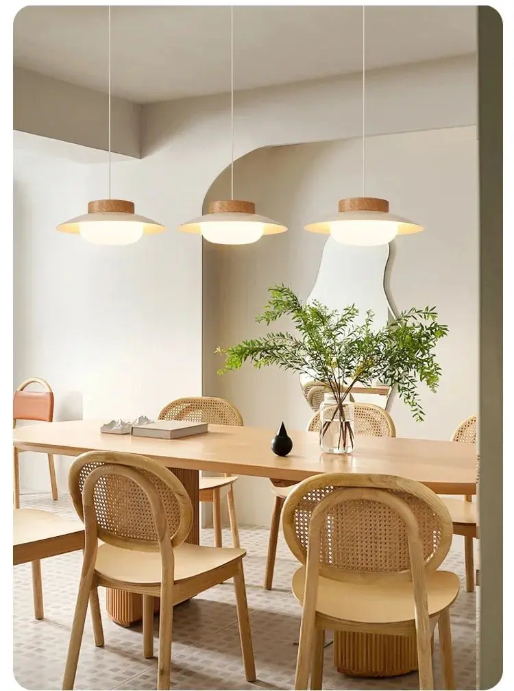 Suspension Nordique 3 Lumières Design Élégant
