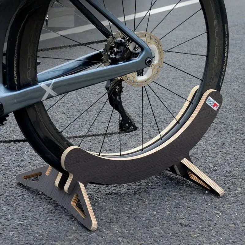 Support pour vélo en bois