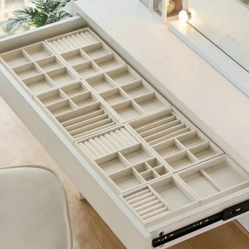 Rangement à bijoux pour tiroir