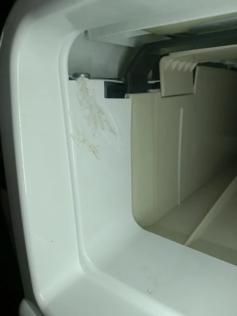 Seche-linge Pompe à Chaleur 8 kg Reconditionné INDESIT YTNM1081FR
