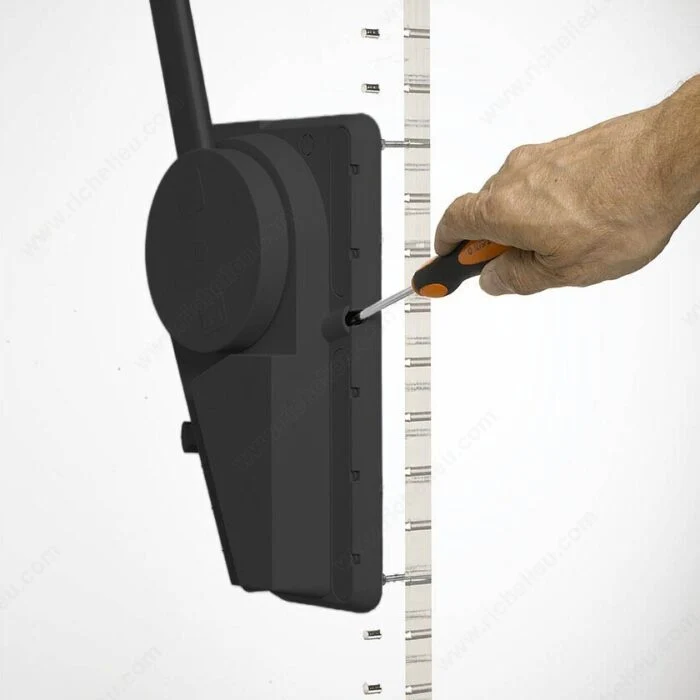 Tringle escamotable à tension réglable et capacité de charge élevée
