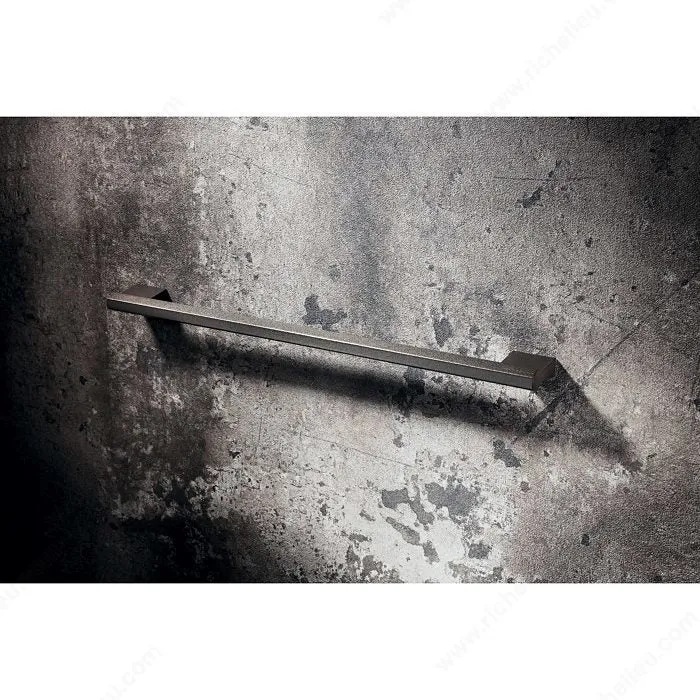 Poignée contemporaine en métal - MN2487Z