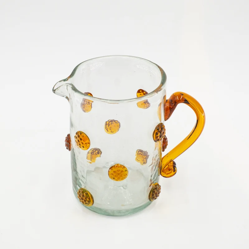 Pichet en verre à pastilles
