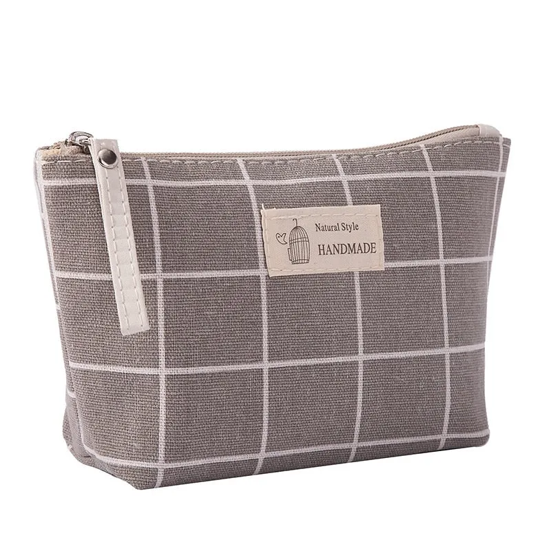 Trousse de toilette à carreaux