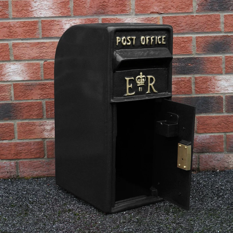 Briefkasten mit Bodenständer Schwarz