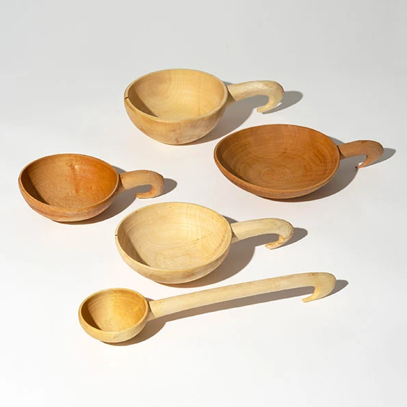 Ecrèmette en bois sculpté 3