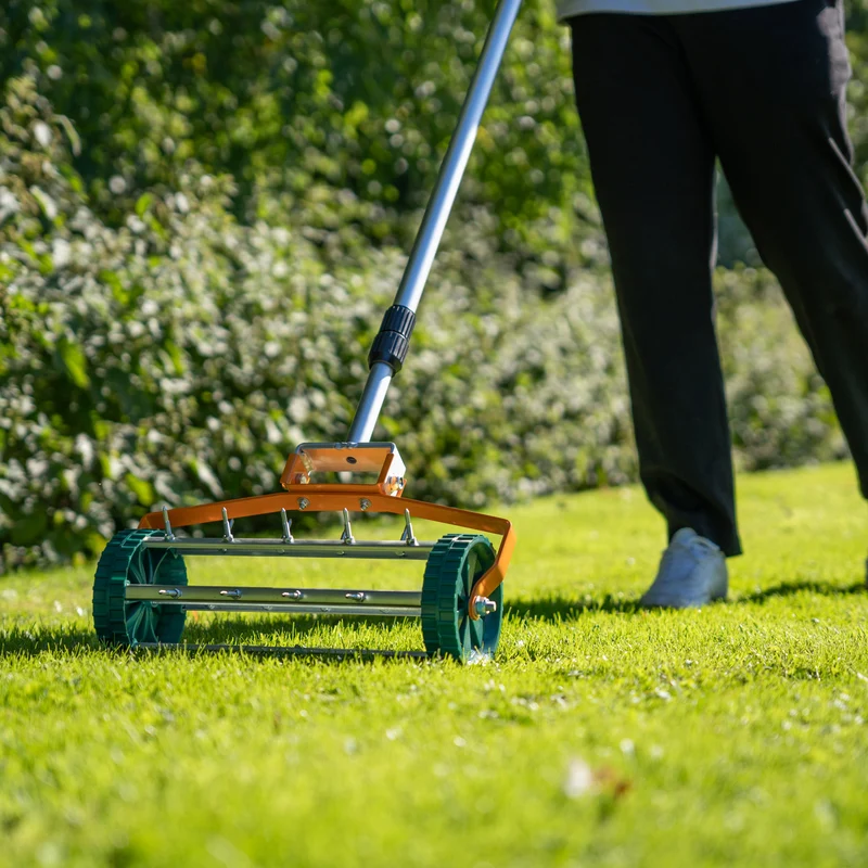 T-Mech Rasenrakel 100cm und rollender Rasenlüfter – Grün