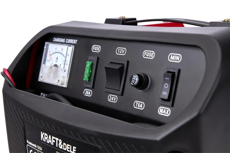 Chargeur de batterie voiture 12/24V 30A