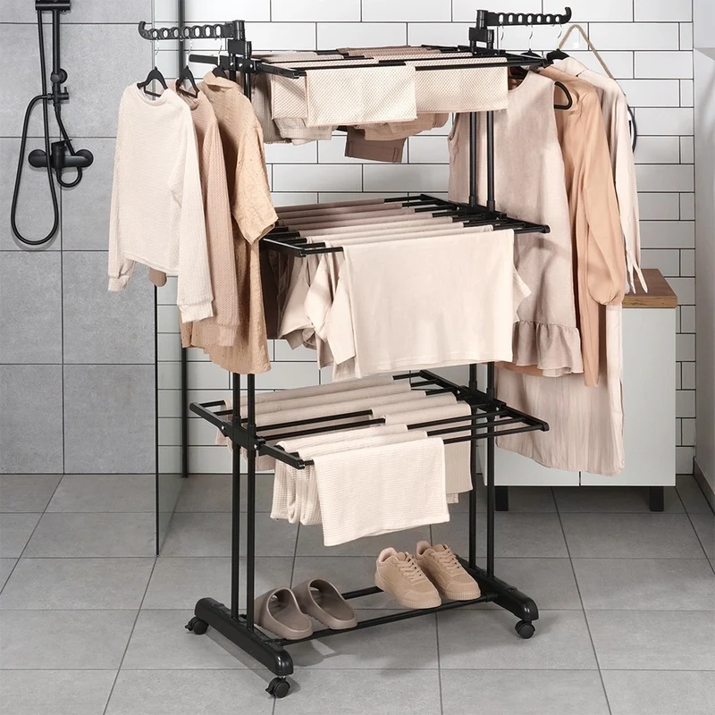 Etendoir a linge vertical en métal noir sur roulettes 125 x 170 cm
