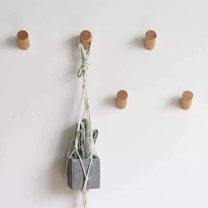 Crochets muraux en bois