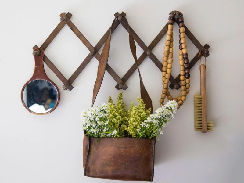 Cintre de porte-manteau accordéon en bois extensible