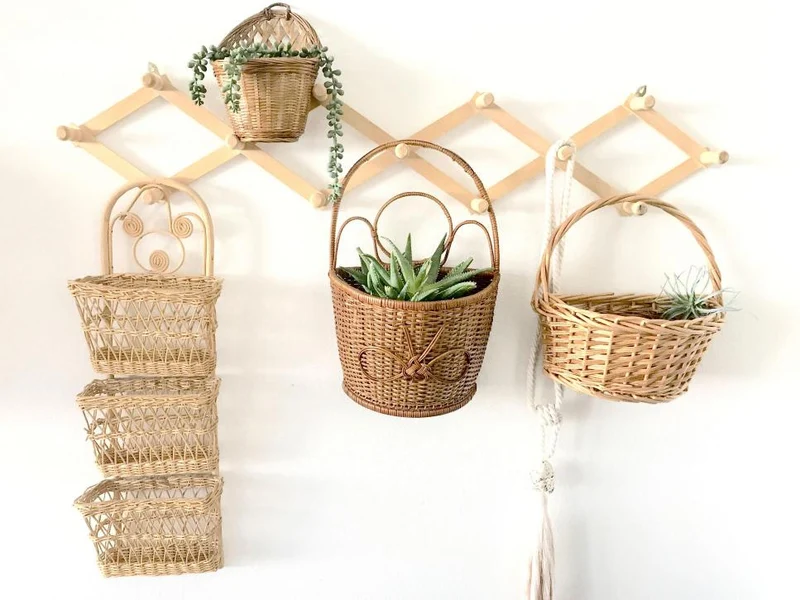 Cintre de porte-manteau accordéon en bois extensible