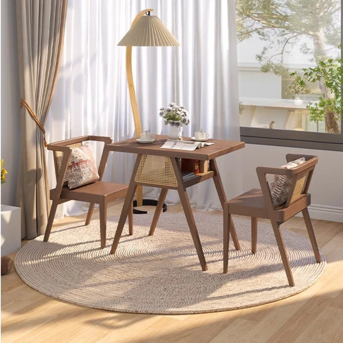 Ensemble table et 2 chaises en bois massif peu encombrant