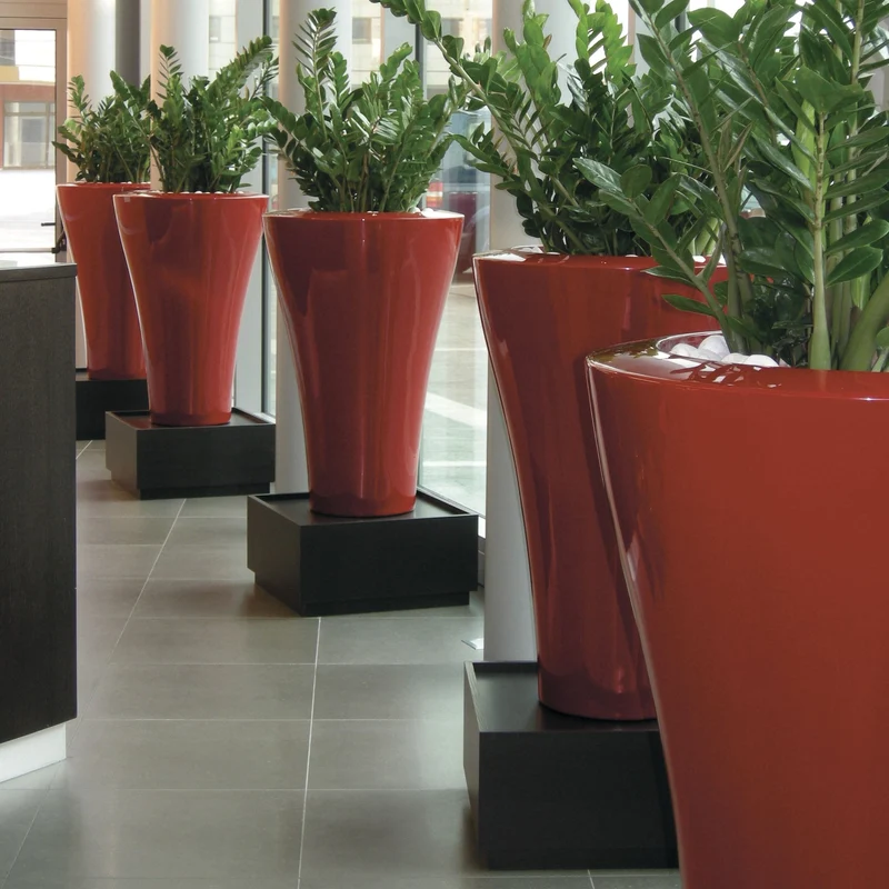Outdoor Vase MING by Rodolfo Dordoni for Serralunga