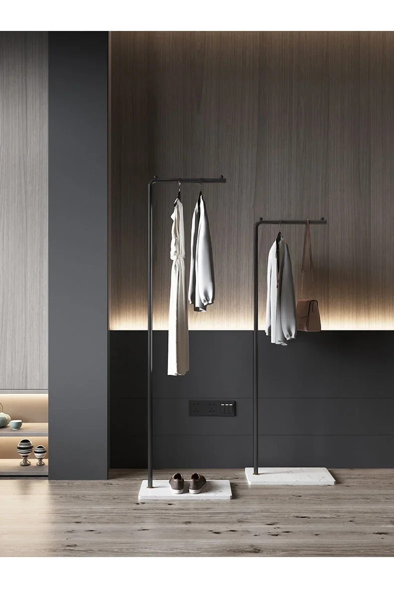 Valet Scandinave Moderne en Métal – Portant à Vêtements Multifonction sur Pied pour Costumes et Accessoires de Chambre